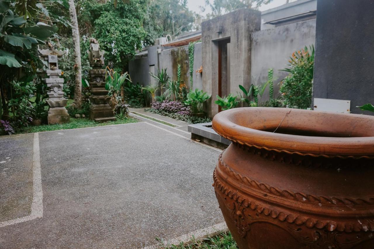 Anggira Villa Ubud Экстерьер фото