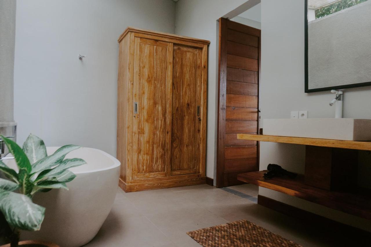 Anggira Villa Ubud Экстерьер фото