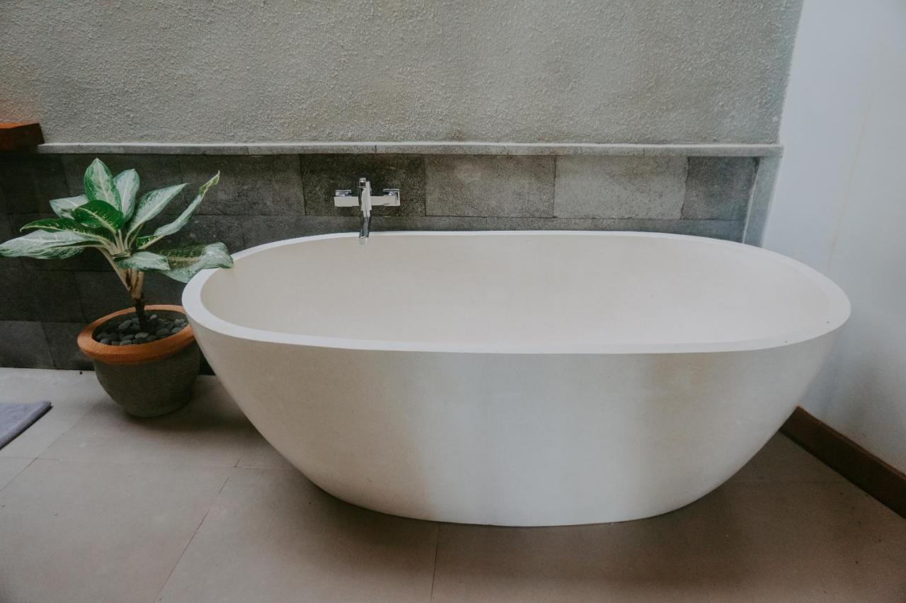 Anggira Villa Ubud Экстерьер фото